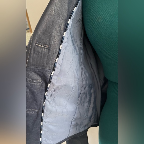 Vintage Leather Blazer - Picture 5 of 9